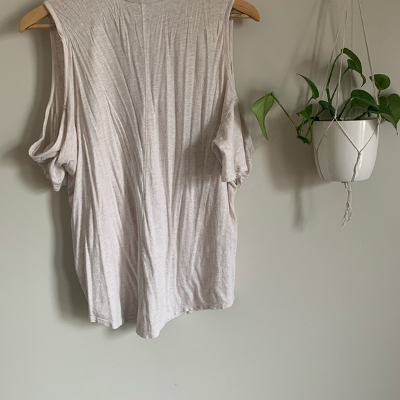 ☀️Anthropologie cold shoulder top - Picture 6 of 6
